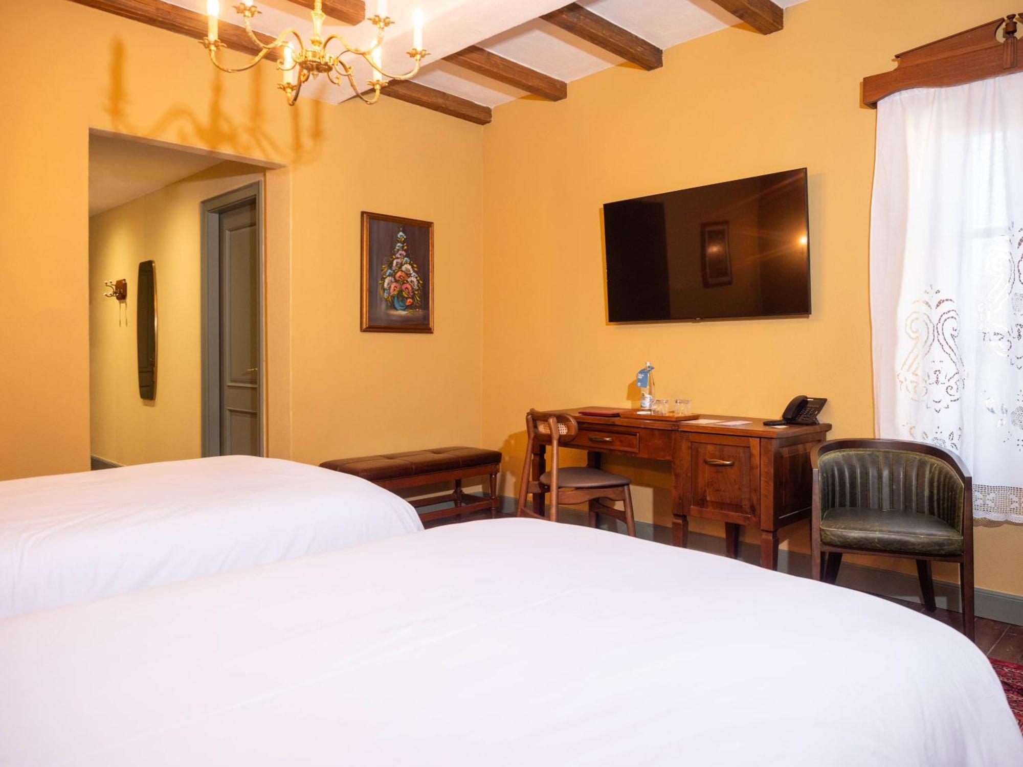 Hotel Ebel Pool & 5*